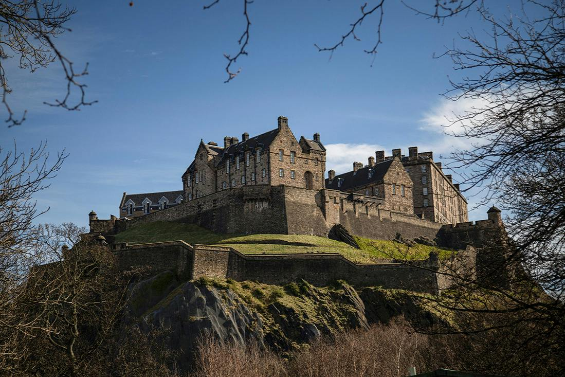Edinburgh Castle & Royal Mile: Guided Walking Tour - Photo 1 of 6